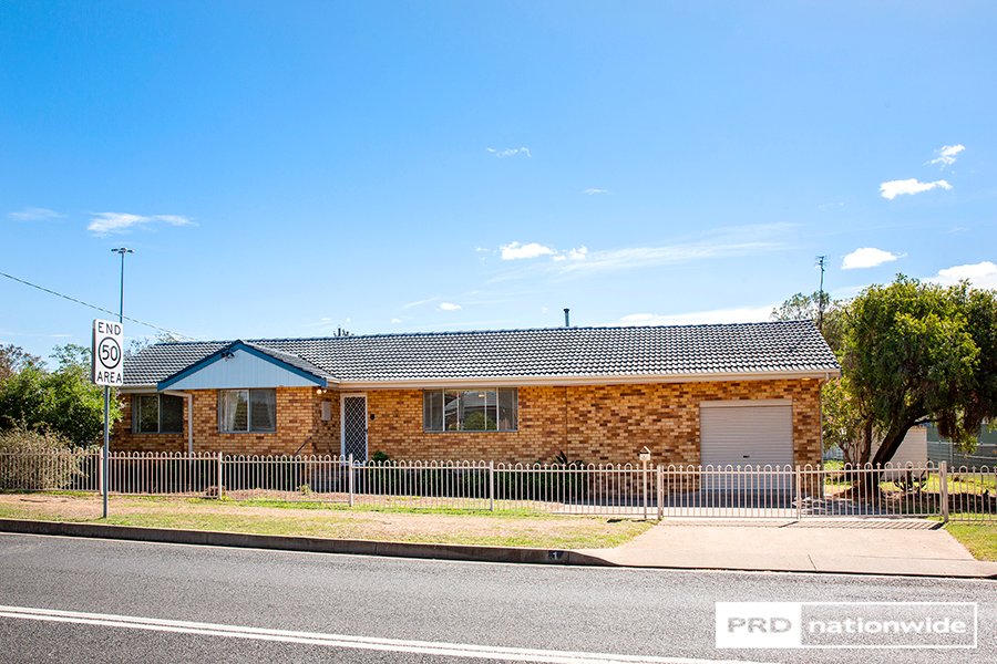 1 Kurrawan Street TAMWORTH 1