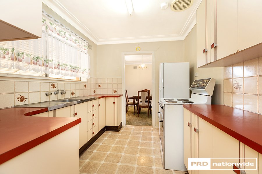 1 Kurrawan Street TAMWORTH 11