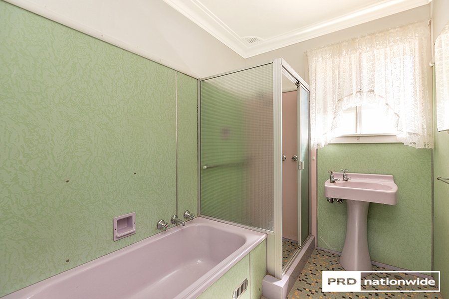 1 Kurrawan Street TAMWORTH 18