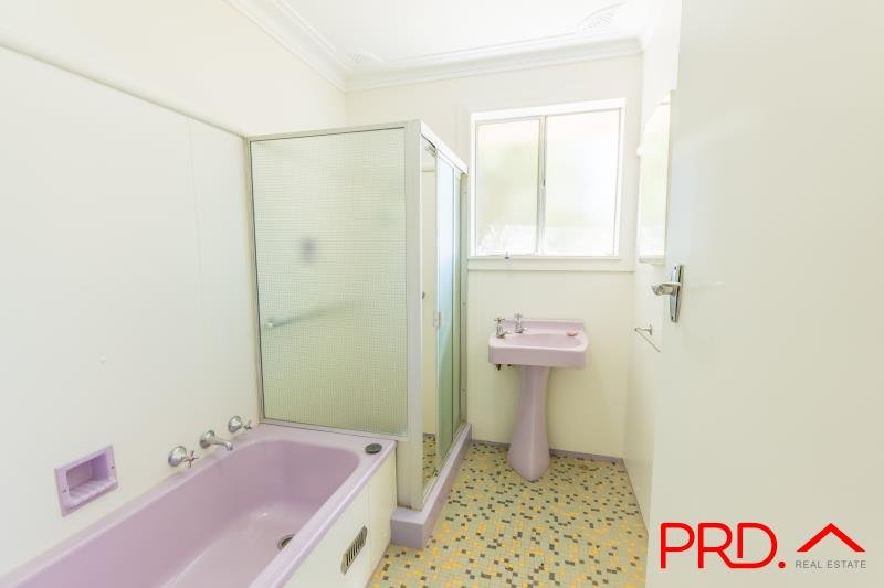 1 Kurrawan Street TAMWORTH 7
