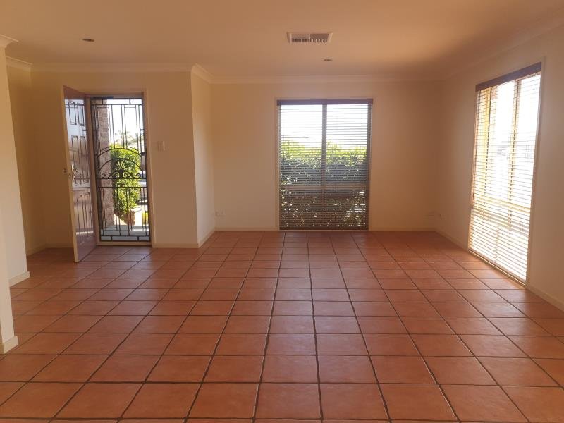 1 Kurria Close TAMWORTH 3