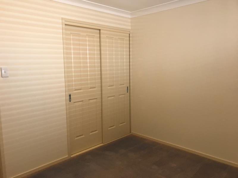 1 Kurria Close TAMWORTH 8