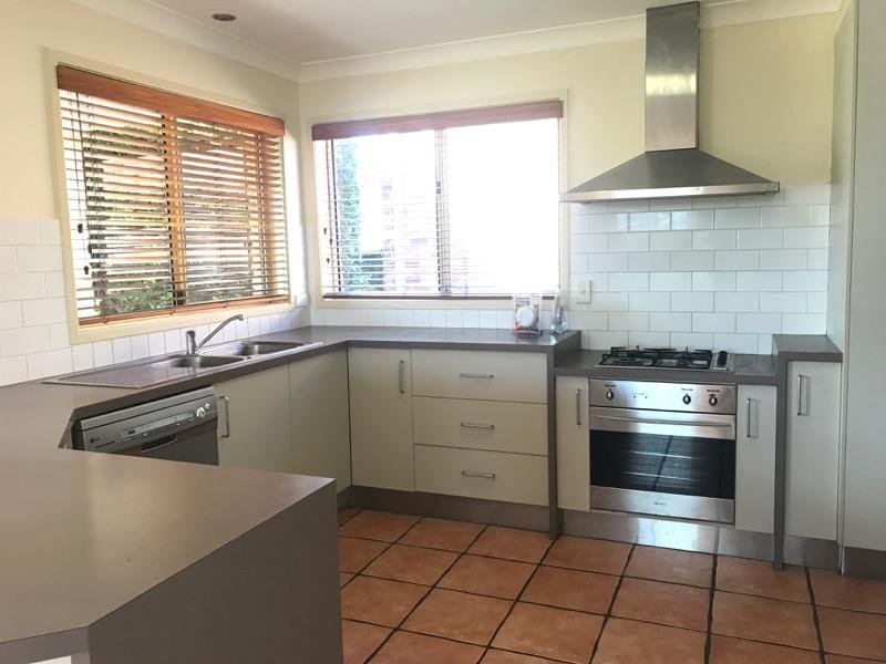 1 Kurria Close TAMWORTH 2