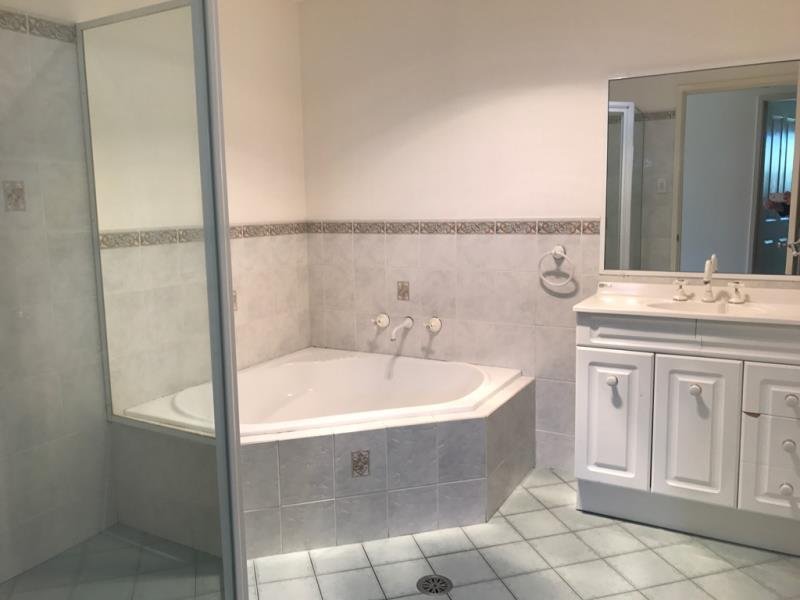 1 Kurria Close TAMWORTH 5