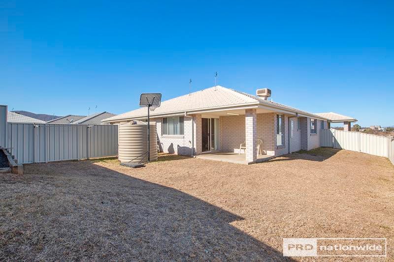 1 Lake Place TAMWORTH 3