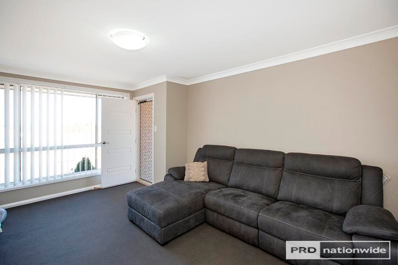 1 Lake Place TAMWORTH 6