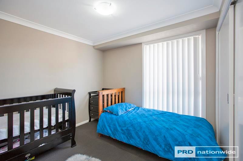 1 Lake Place TAMWORTH 9