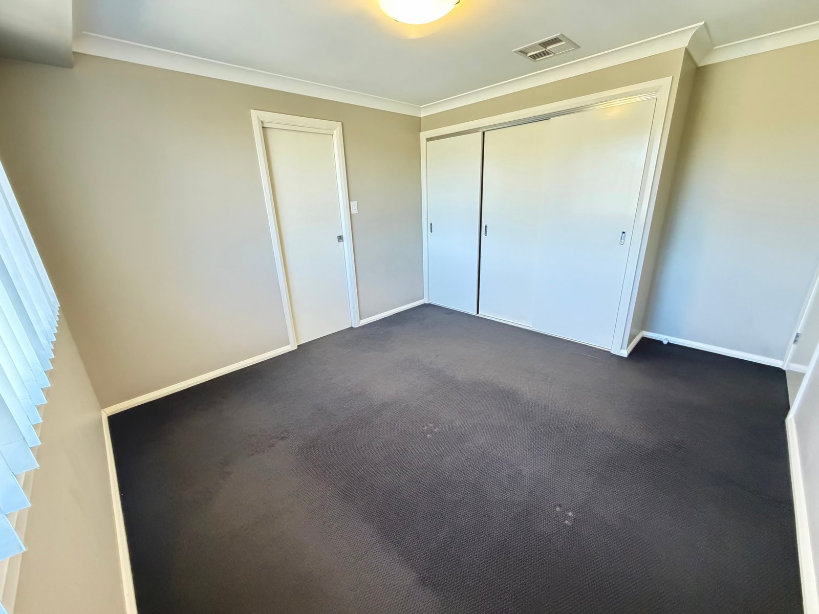 1 Lake Place TAMWORTH 5