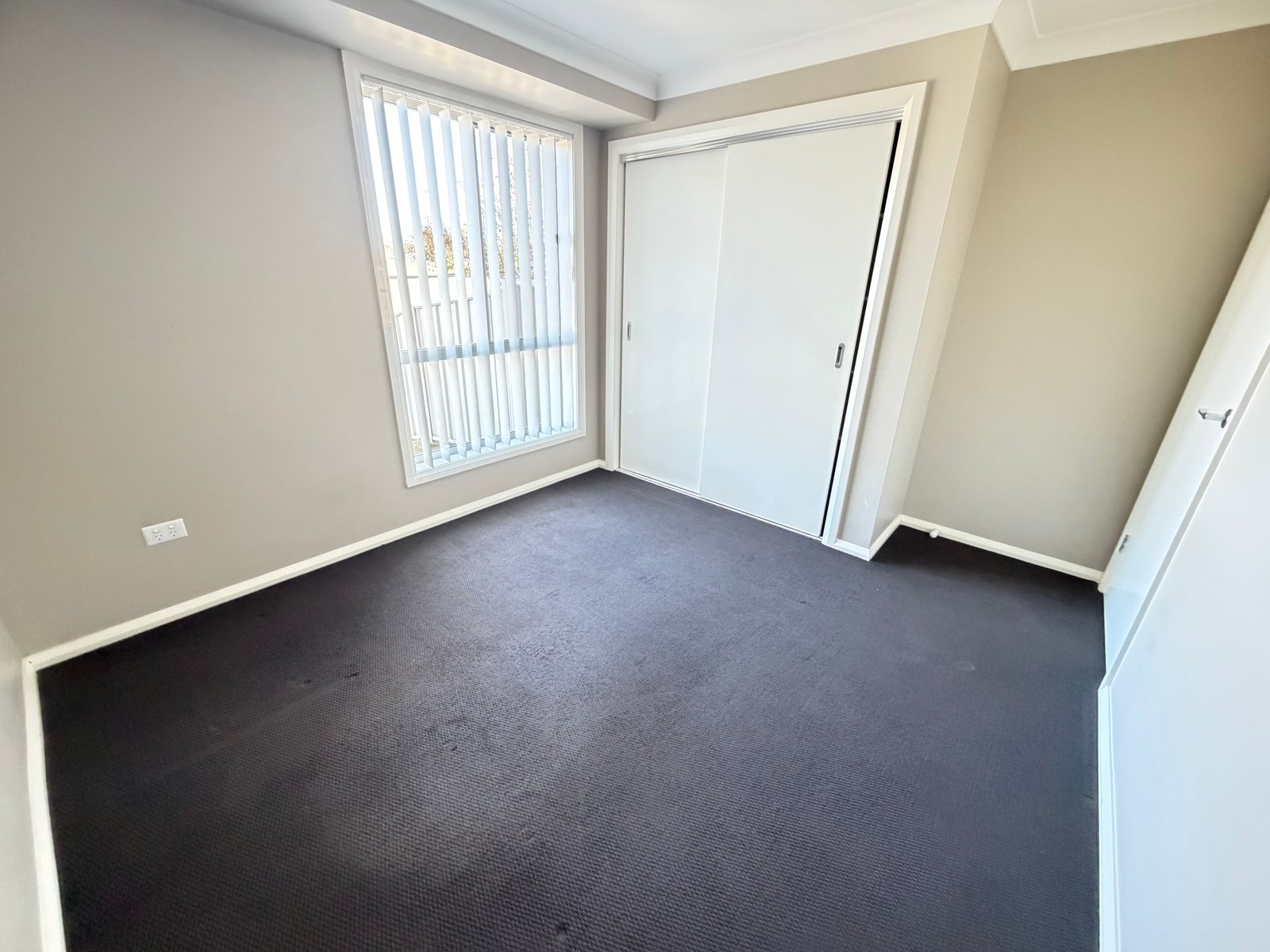 1 Lake Place TAMWORTH 8