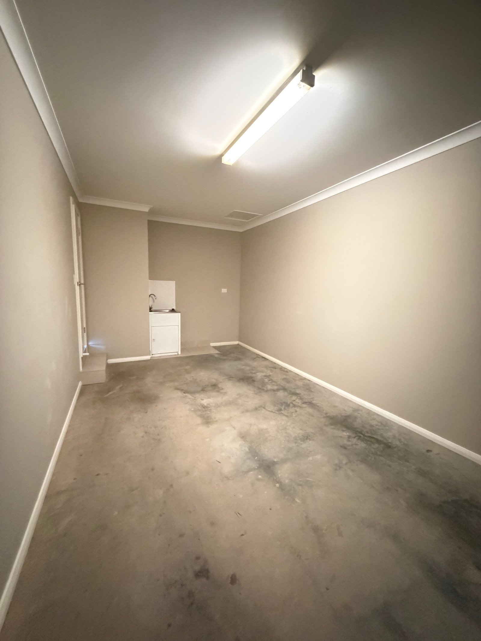 1 Lake Place TAMWORTH 10