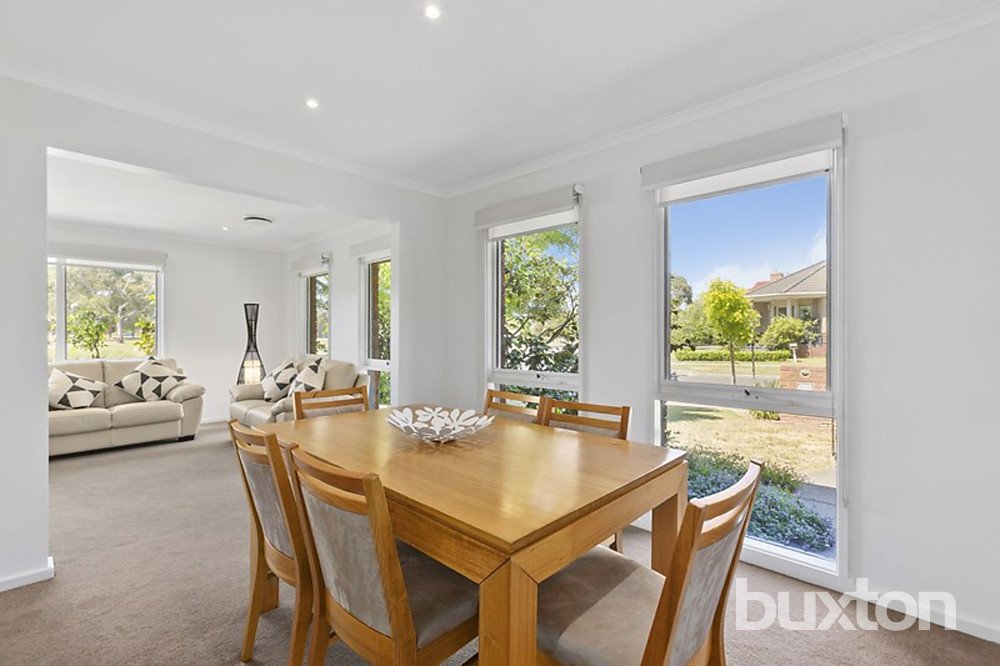 Gallery: 1 Lakeland Court