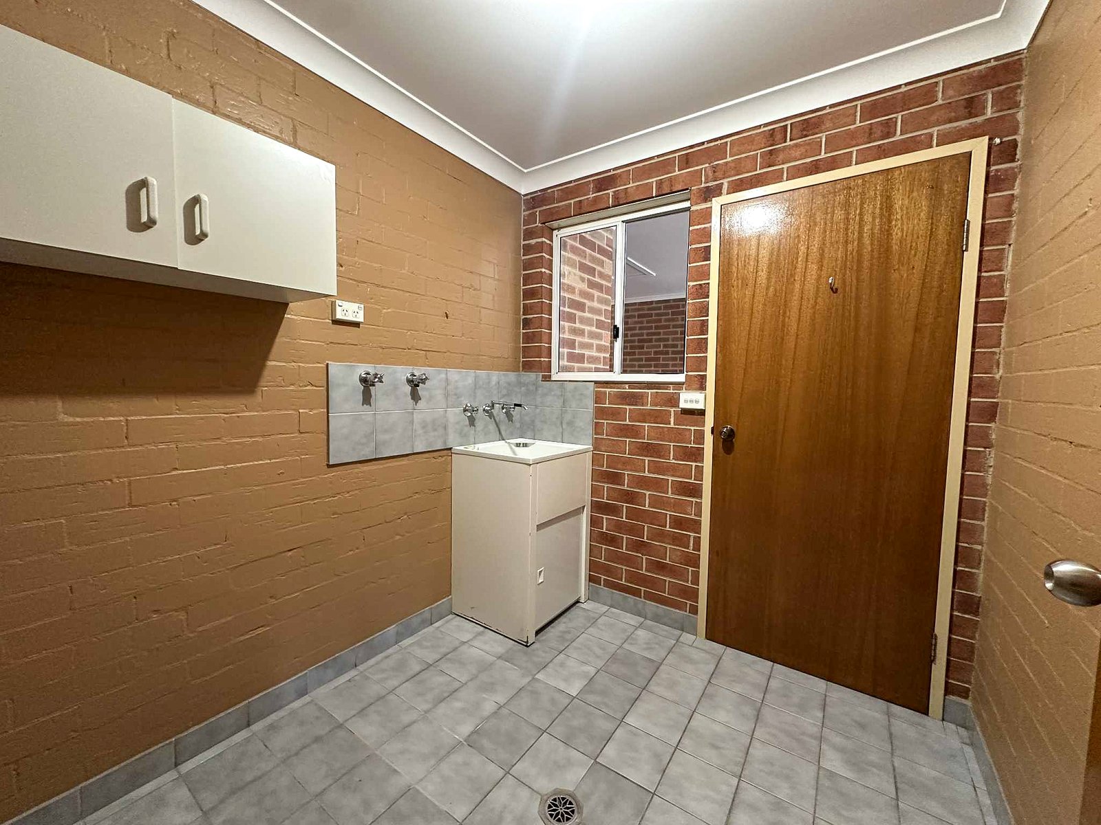 1 Langland Street TUMBARUMBA 10