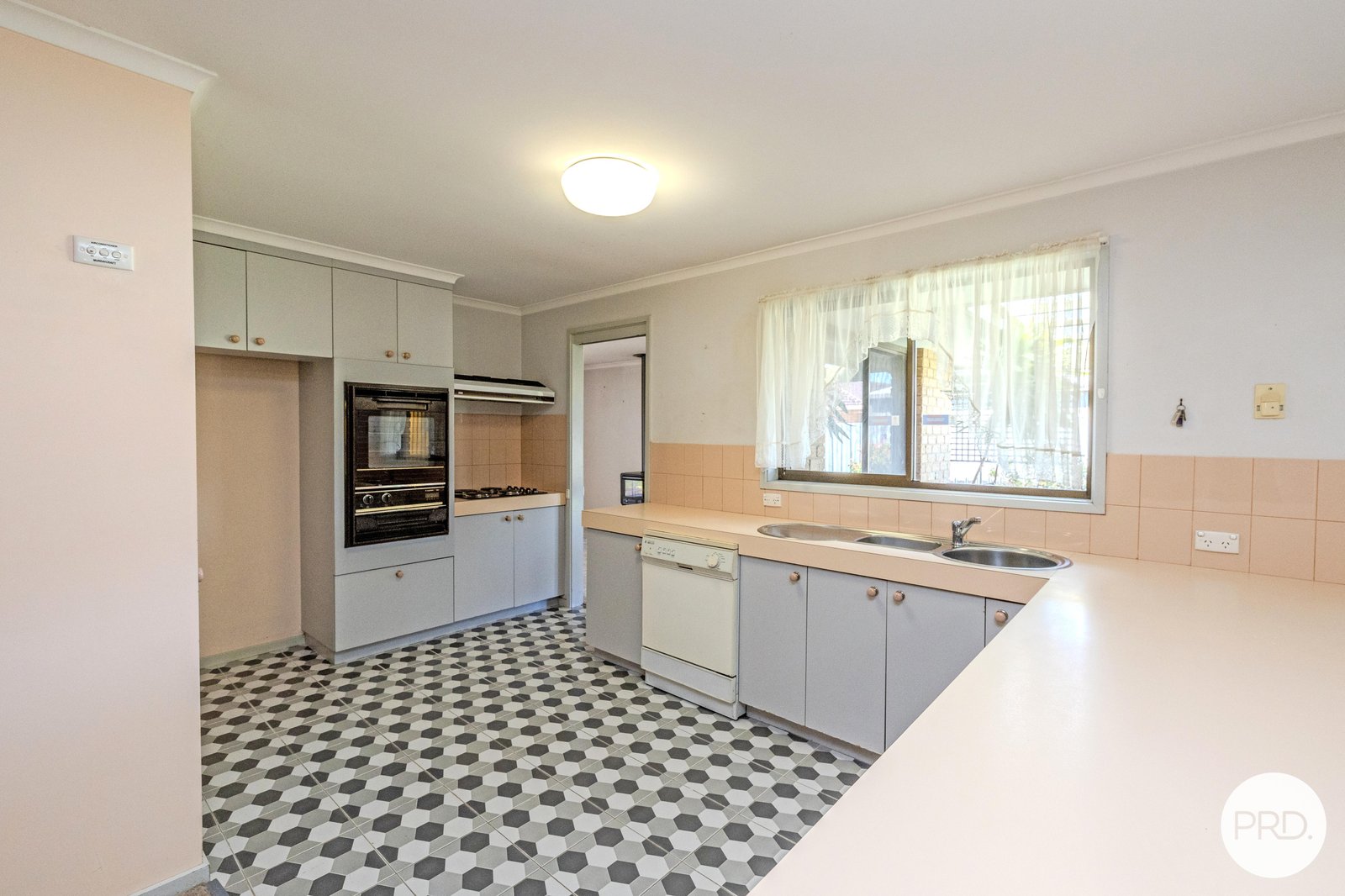 1 Lapthorne Court MILDURA 11