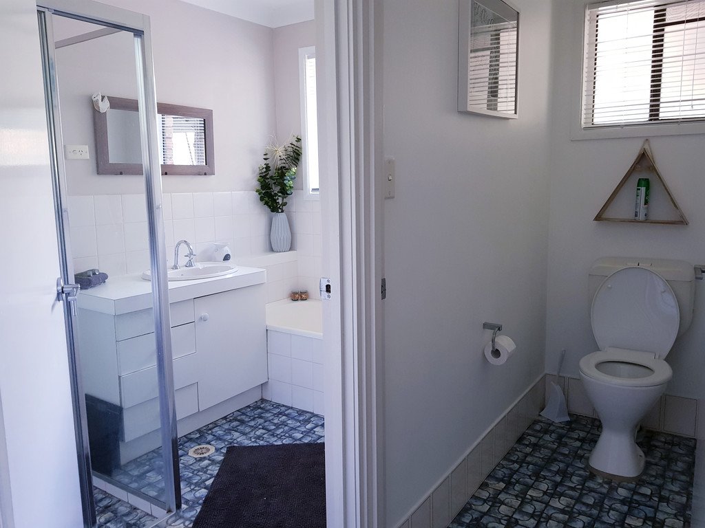 1 Larentia Street CURRUMBIN WATERS 8