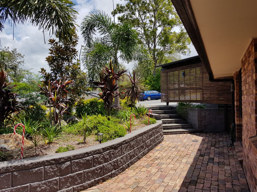 1 Larentia Street CURRUMBIN WATERS 9