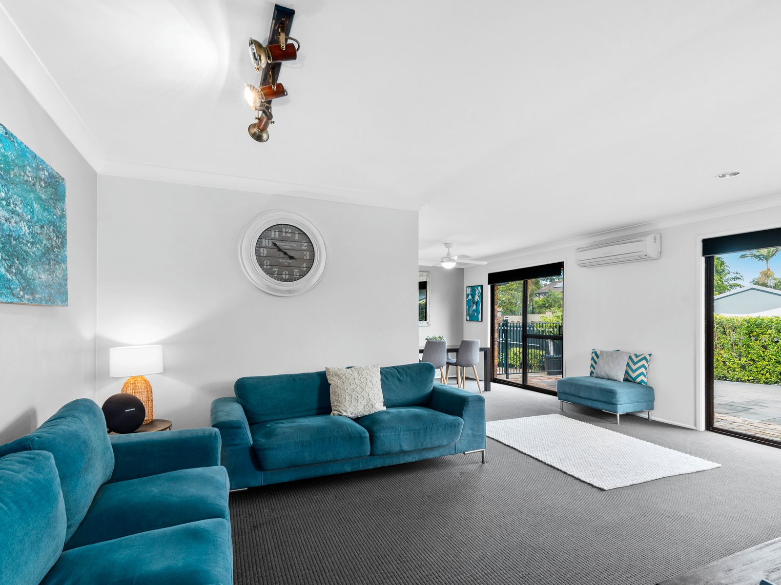 1 Larentia Street CURRUMBIN WATERS 5