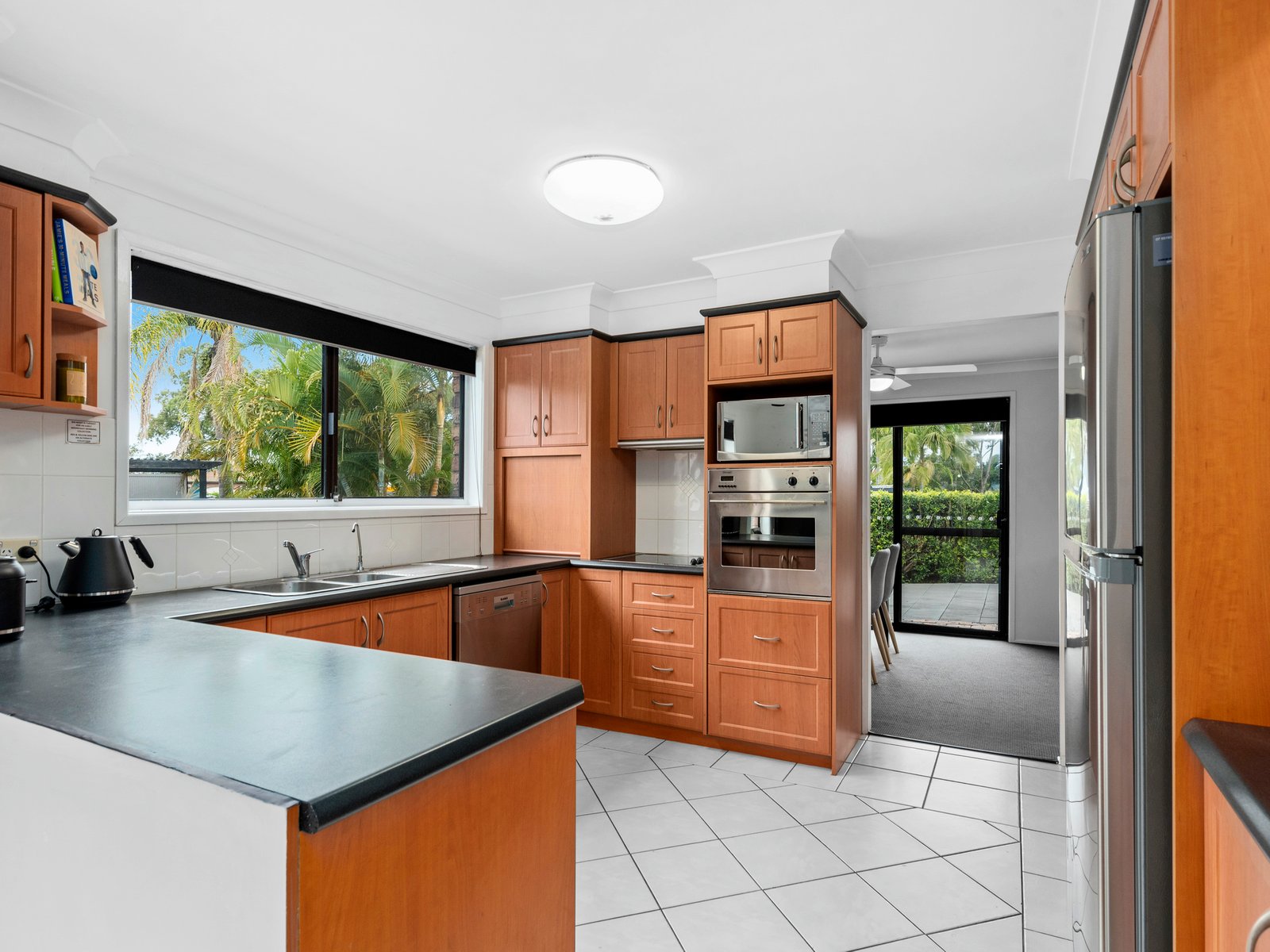 1 Larentia Street CURRUMBIN WATERS 7