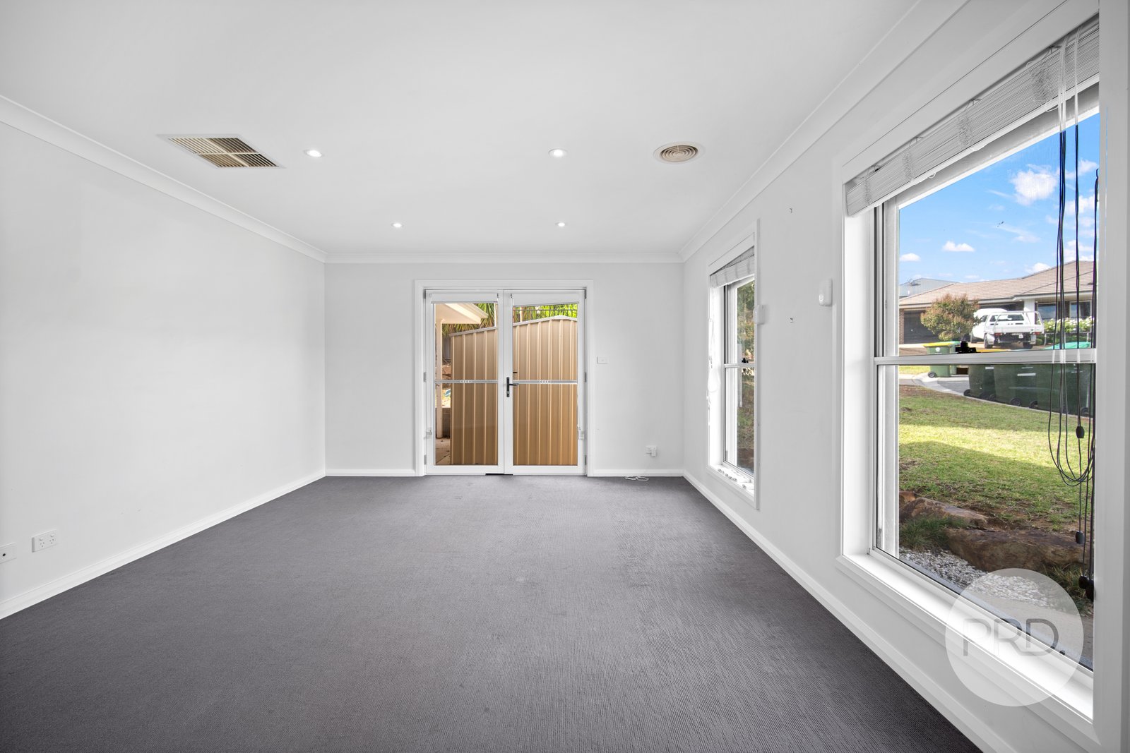 1 Larra Place BOURKELANDS 7