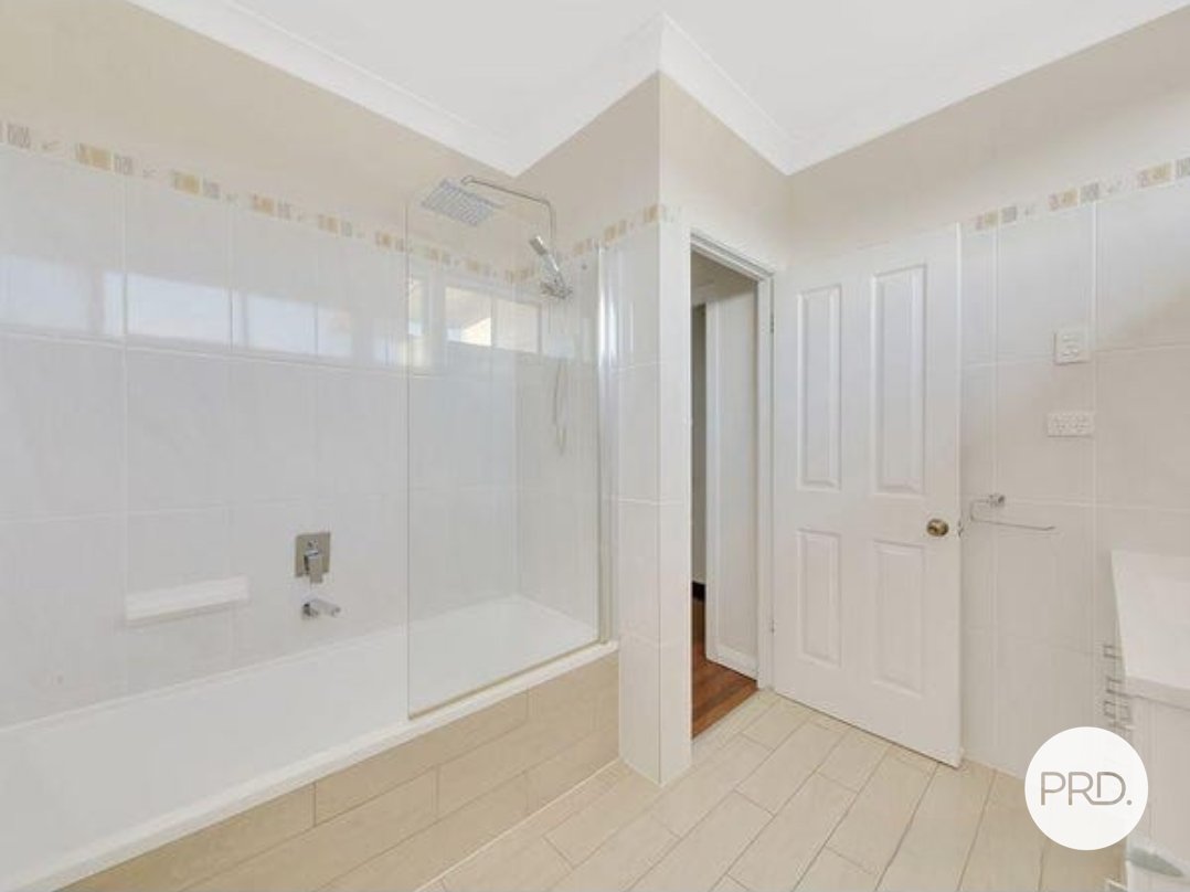 1 Laver Street WEST GLADSTONE 11