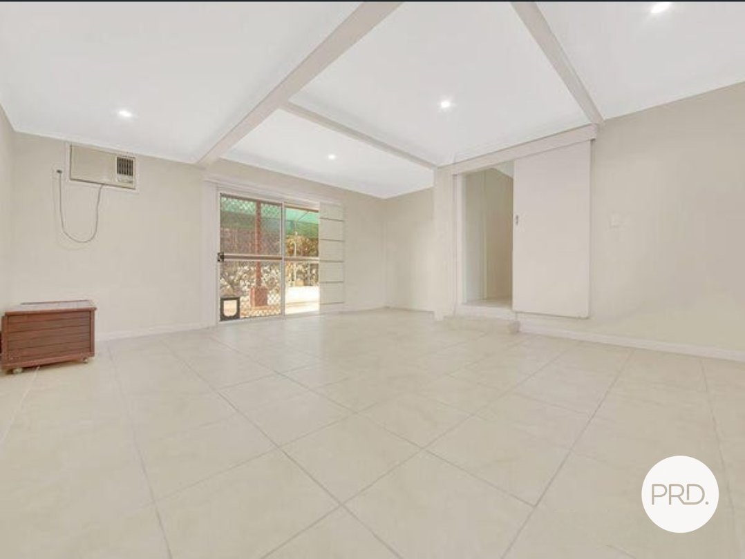 1 Laver Street WEST GLADSTONE 12