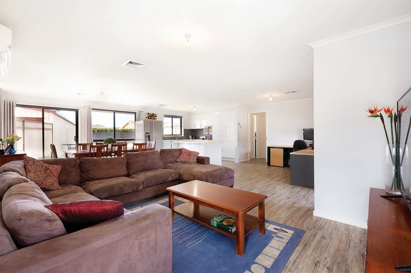 Gallery: 1 Lawrie Drive