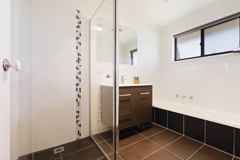 Gallery: 1 Lawrie Drive