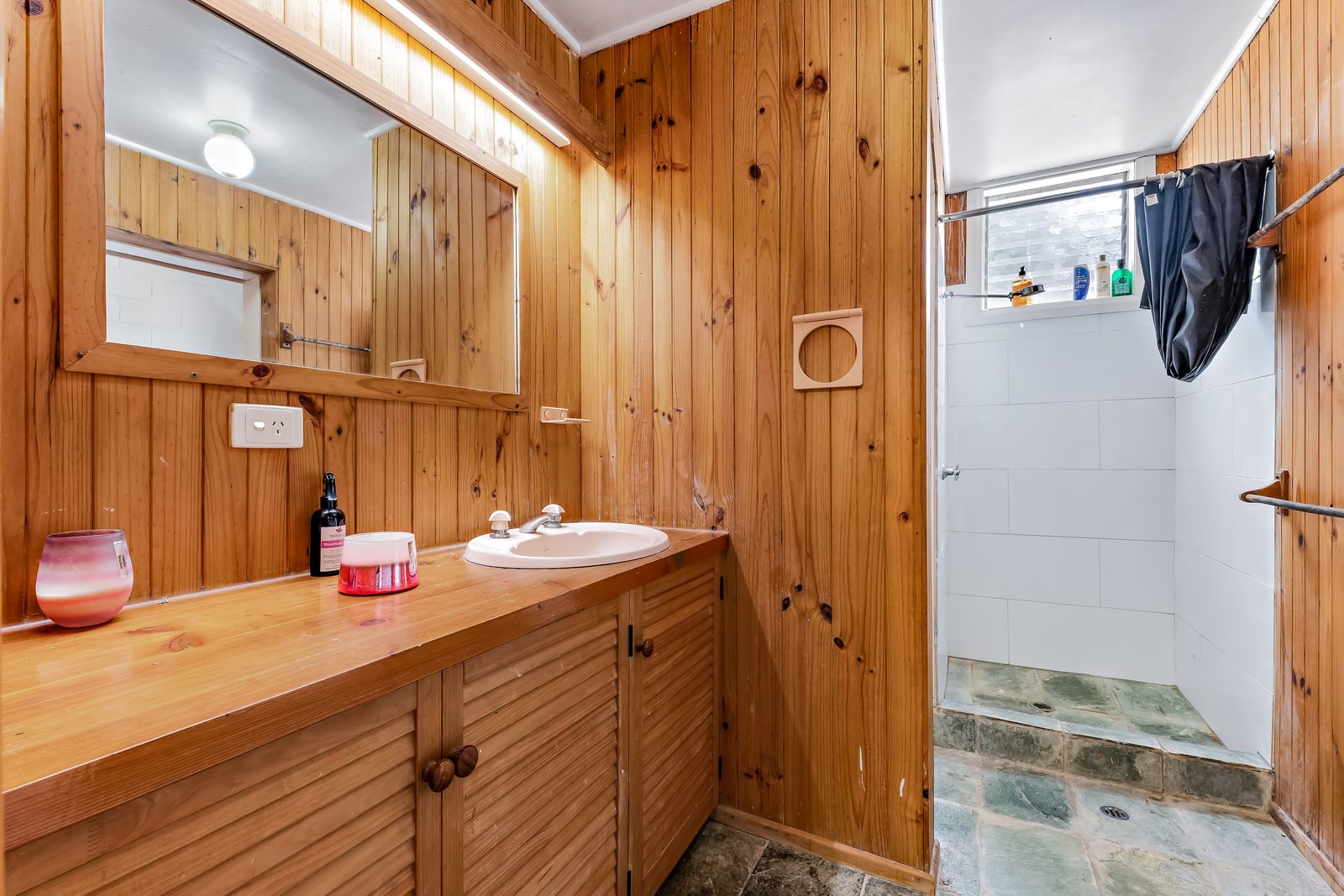 1 Lewis Street AIRLIE BEACH 8