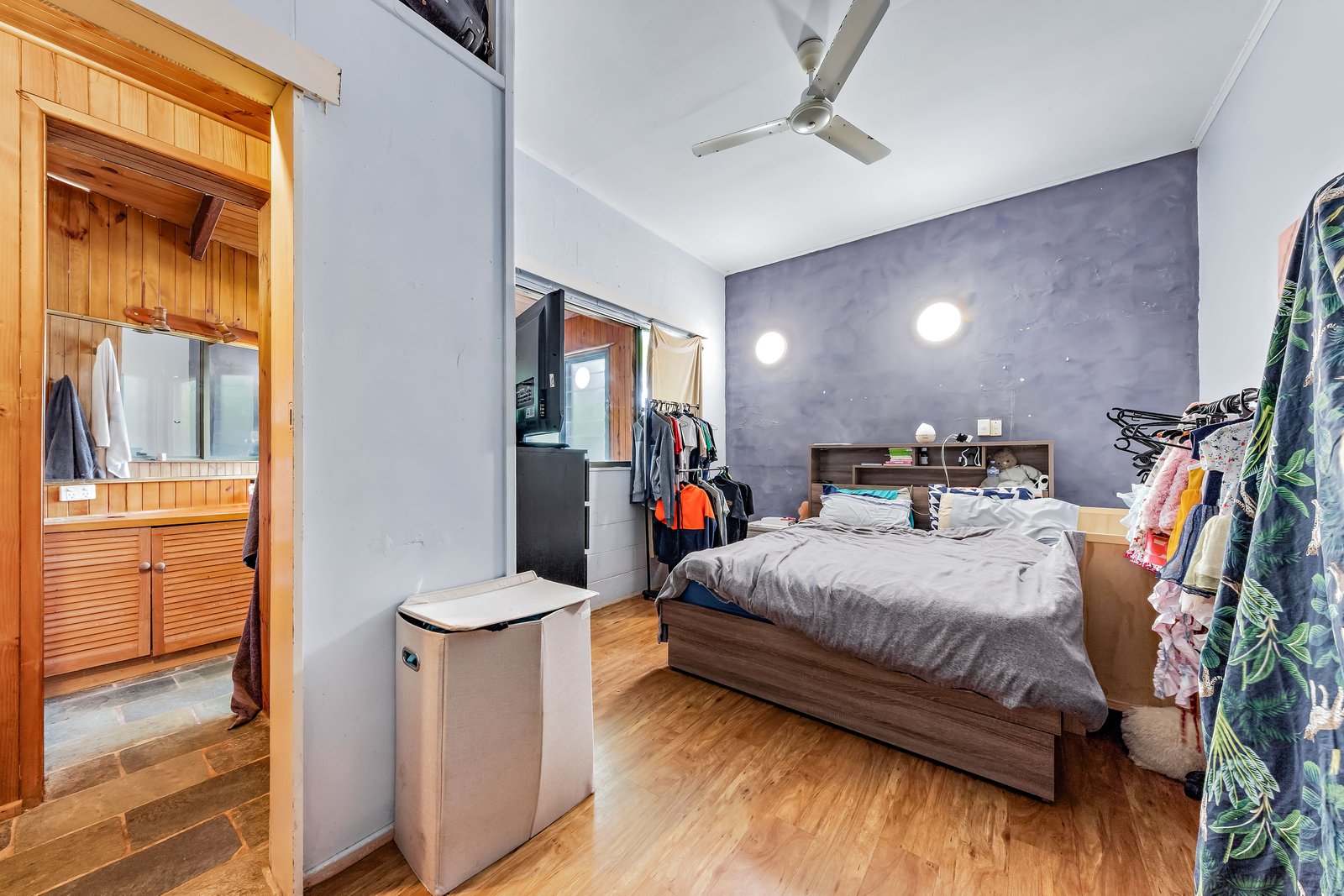 1 Lewis Street AIRLIE BEACH 11