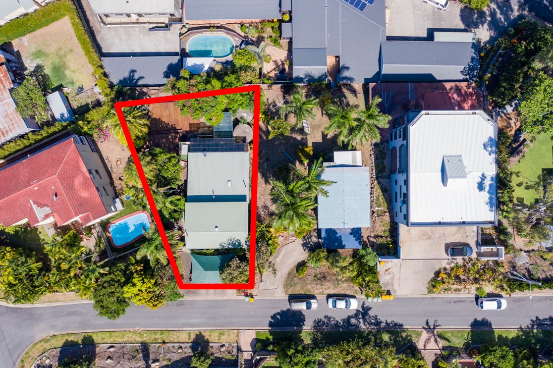 1 Lewis Street AIRLIE BEACH 14