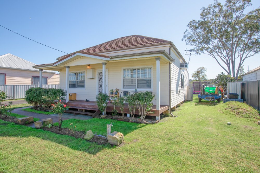 1 Lewis Street GRETA 19