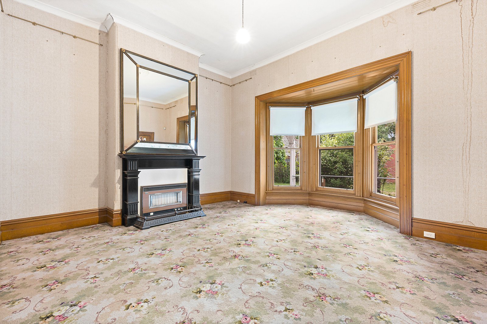 1 Lightfoot Street, Mont Albert, VIC