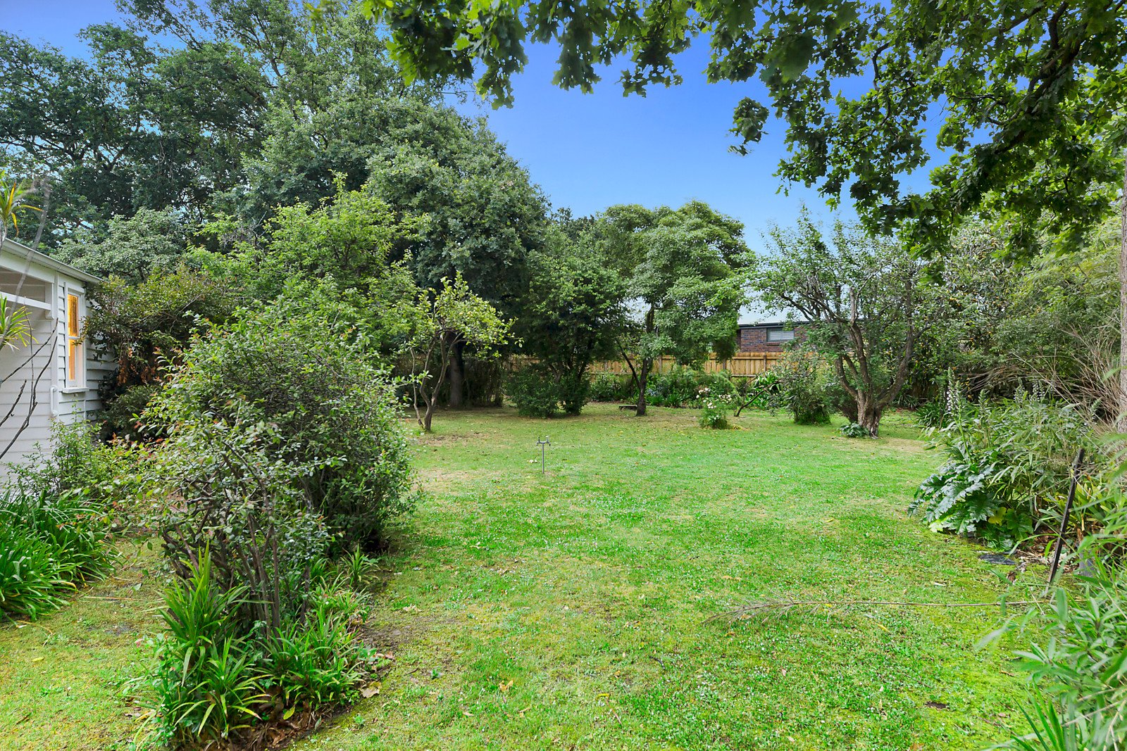 1 Lightfoot Street, Mont Albert, VIC