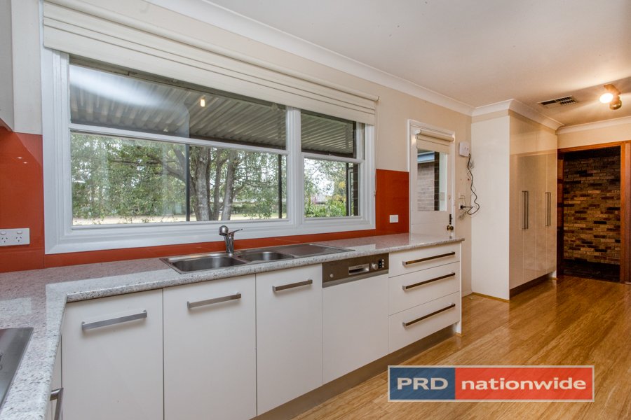 1 Linksview Avenue LEONAY 4