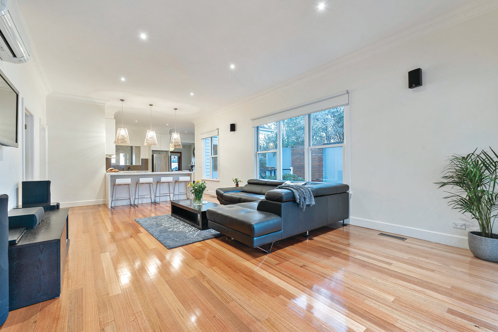 1 Loch Street, Surrey Hills, VIC