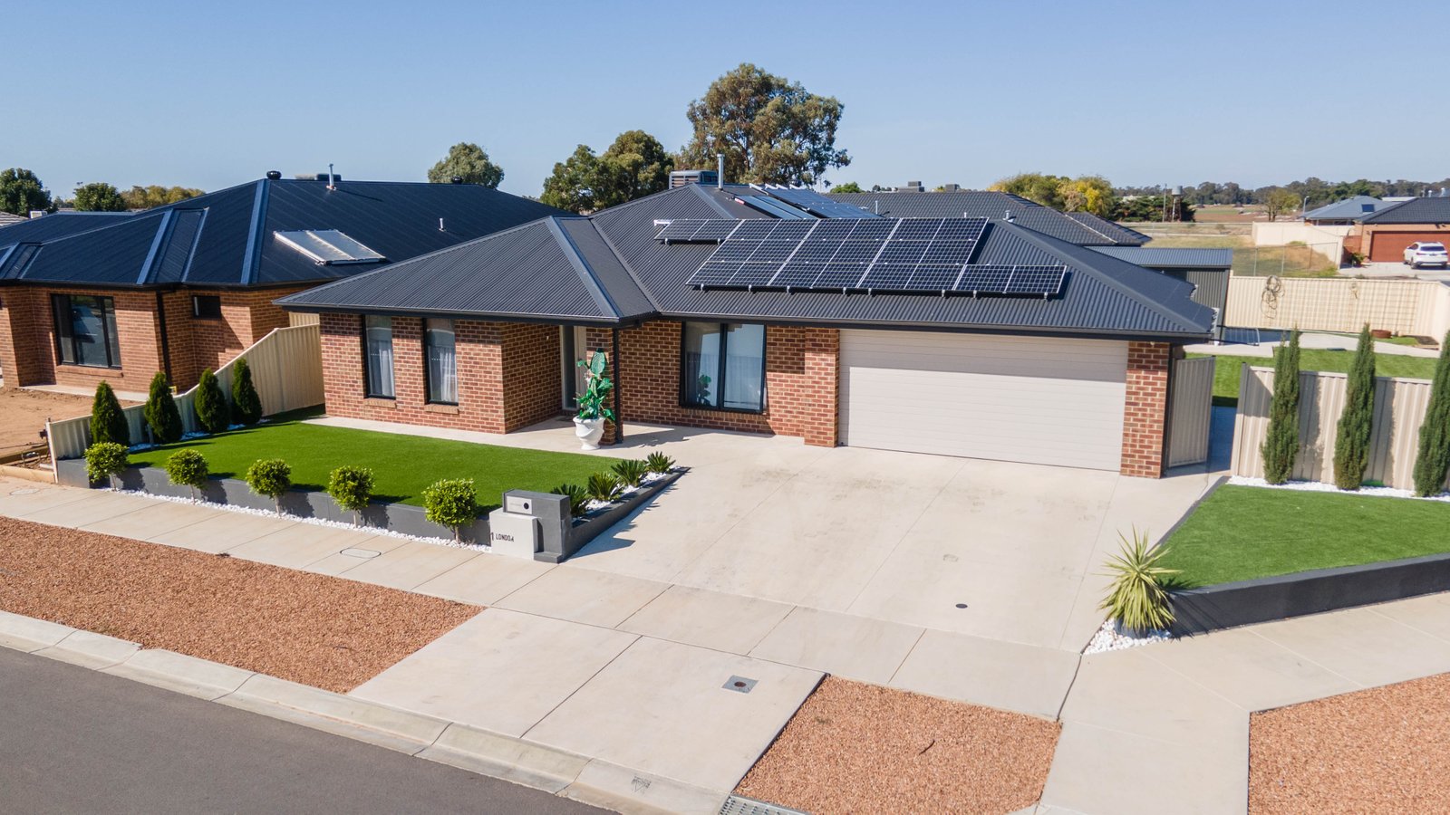 1 London Court SHEPPARTON 1