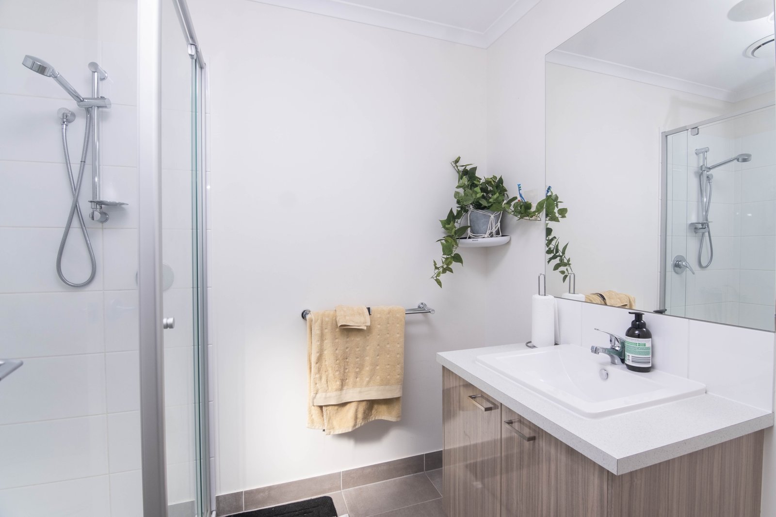 1 London Court SHEPPARTON 12