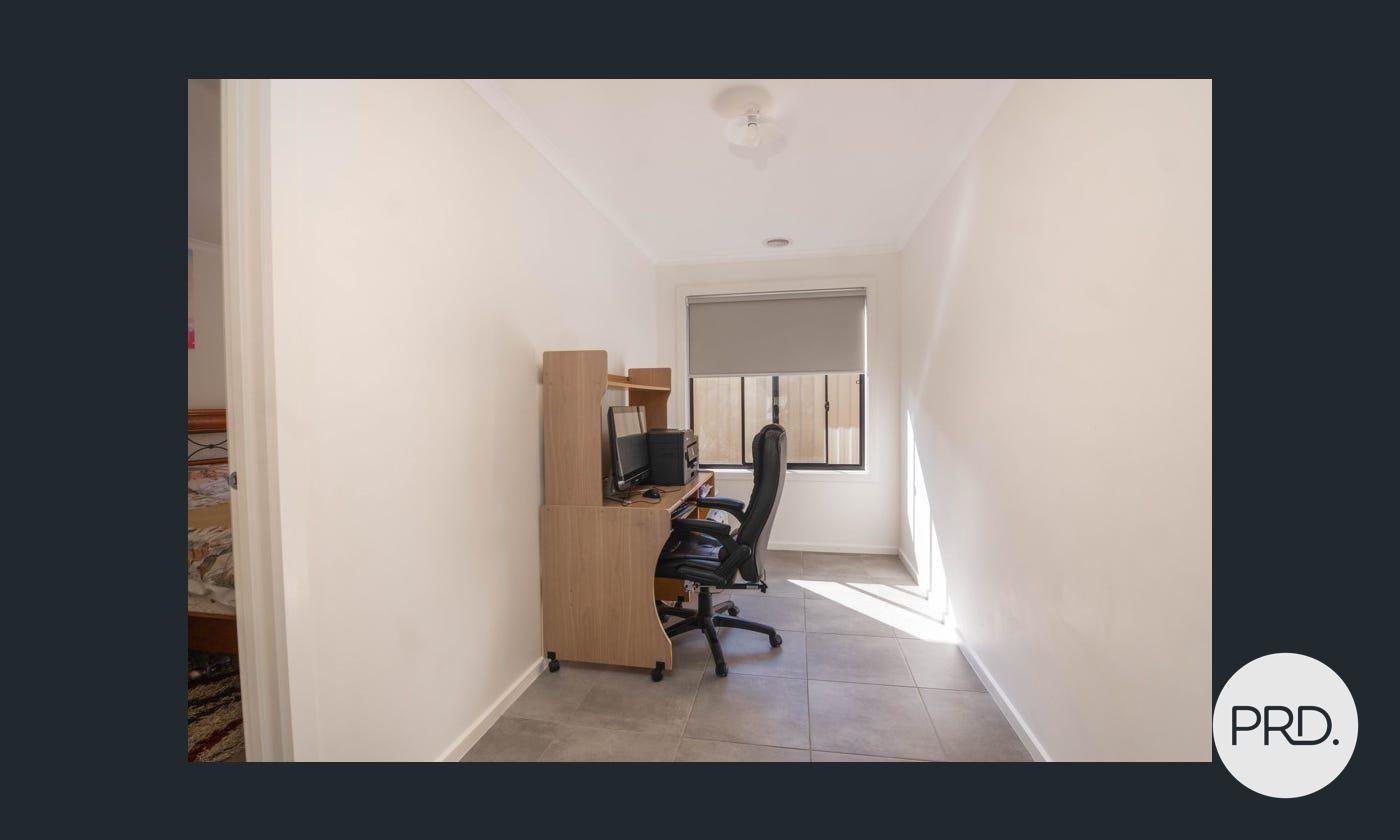1 London  SHEPPARTON 14