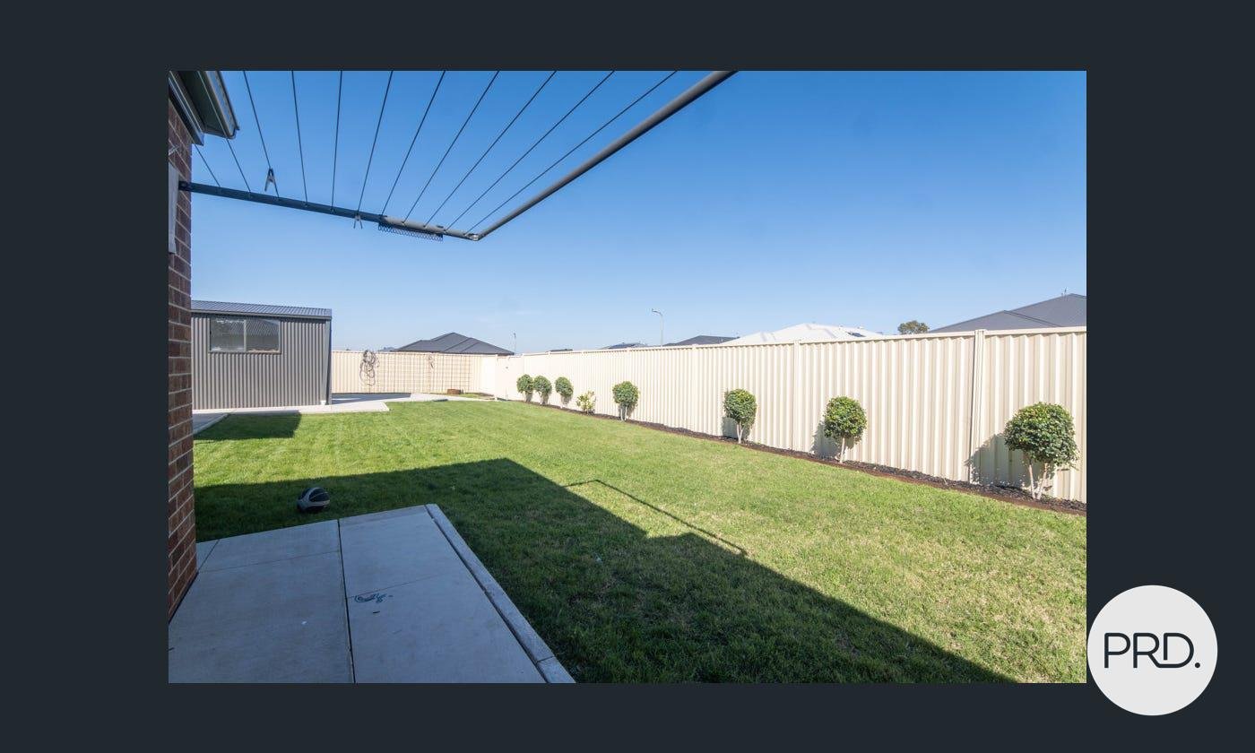 1 London  SHEPPARTON 3