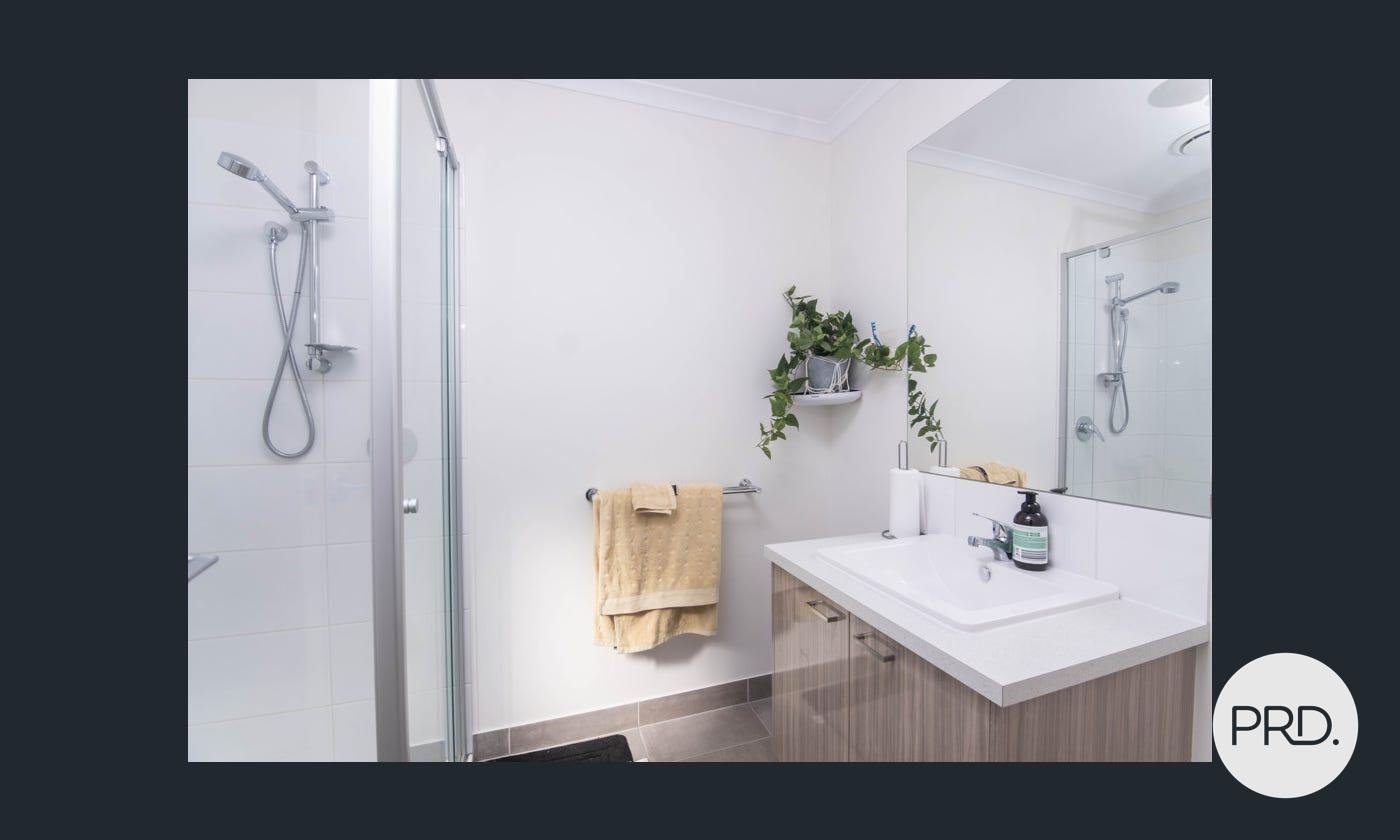 1 London  SHEPPARTON 16