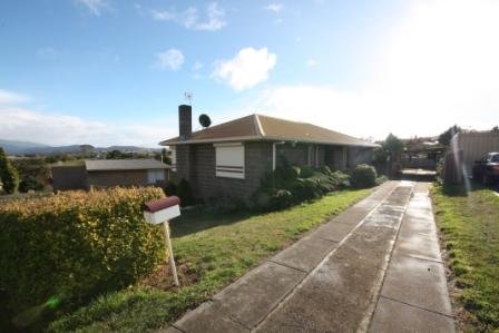 1 Long Court HERDSMANS COVE 1