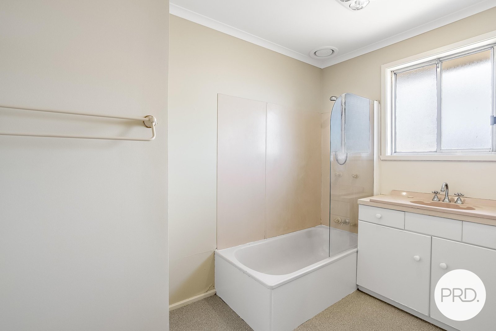 1 Long Court HERDSMANS COVE 9