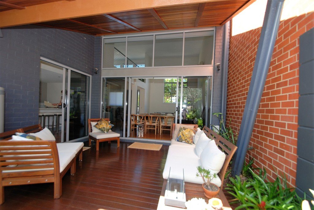 1 Lonsdale Place VARSITY LAKES 11