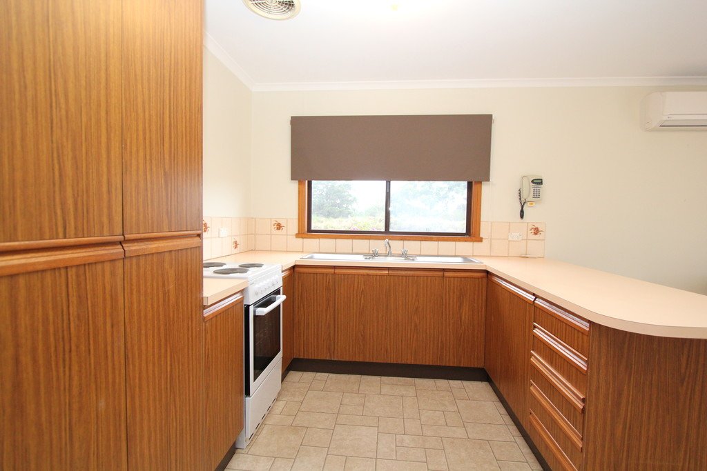 1 Luttet Street CRESWICK 3