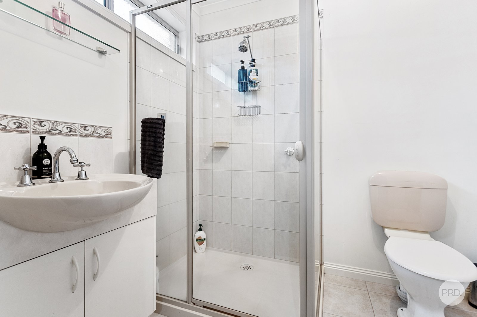 1 Lyndale Court FLORA HILL 8