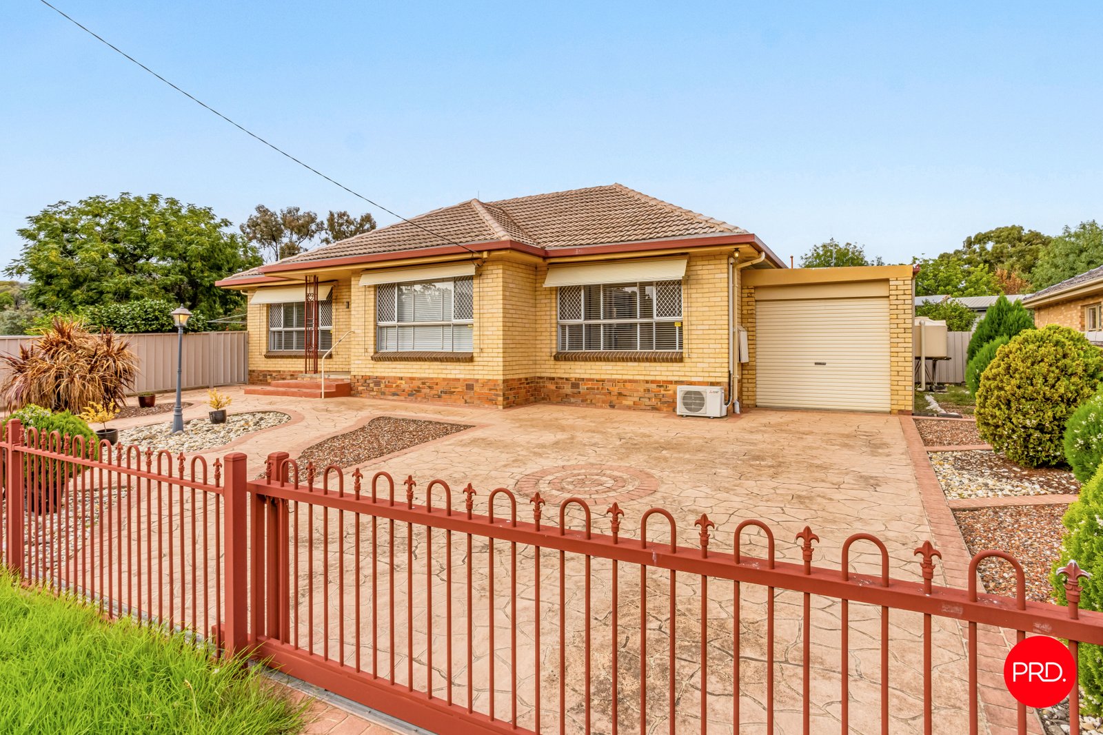 1 Lyons St  WHITE HILLS 2