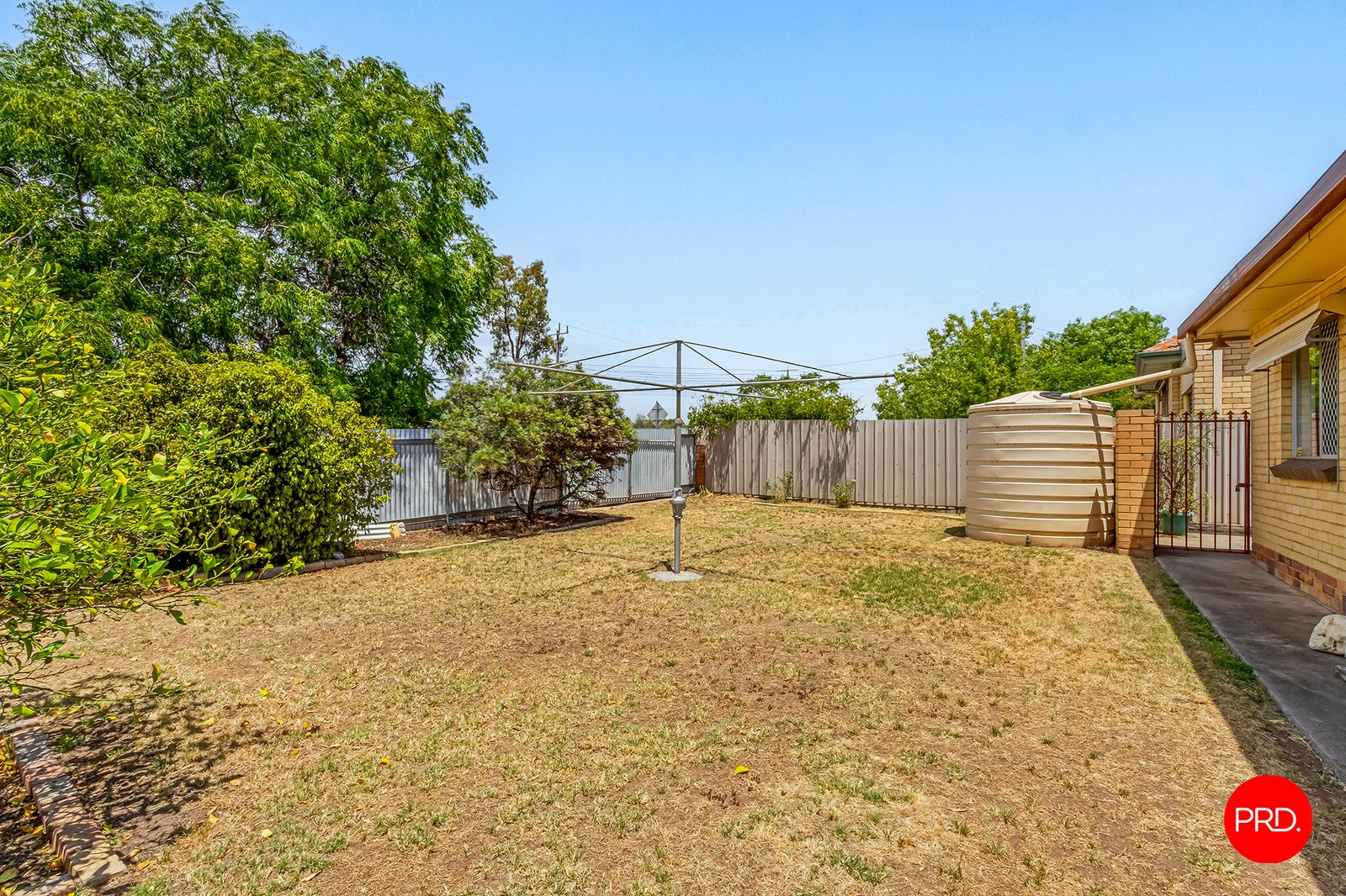 1 Lyons Street WHITE HILLS 18