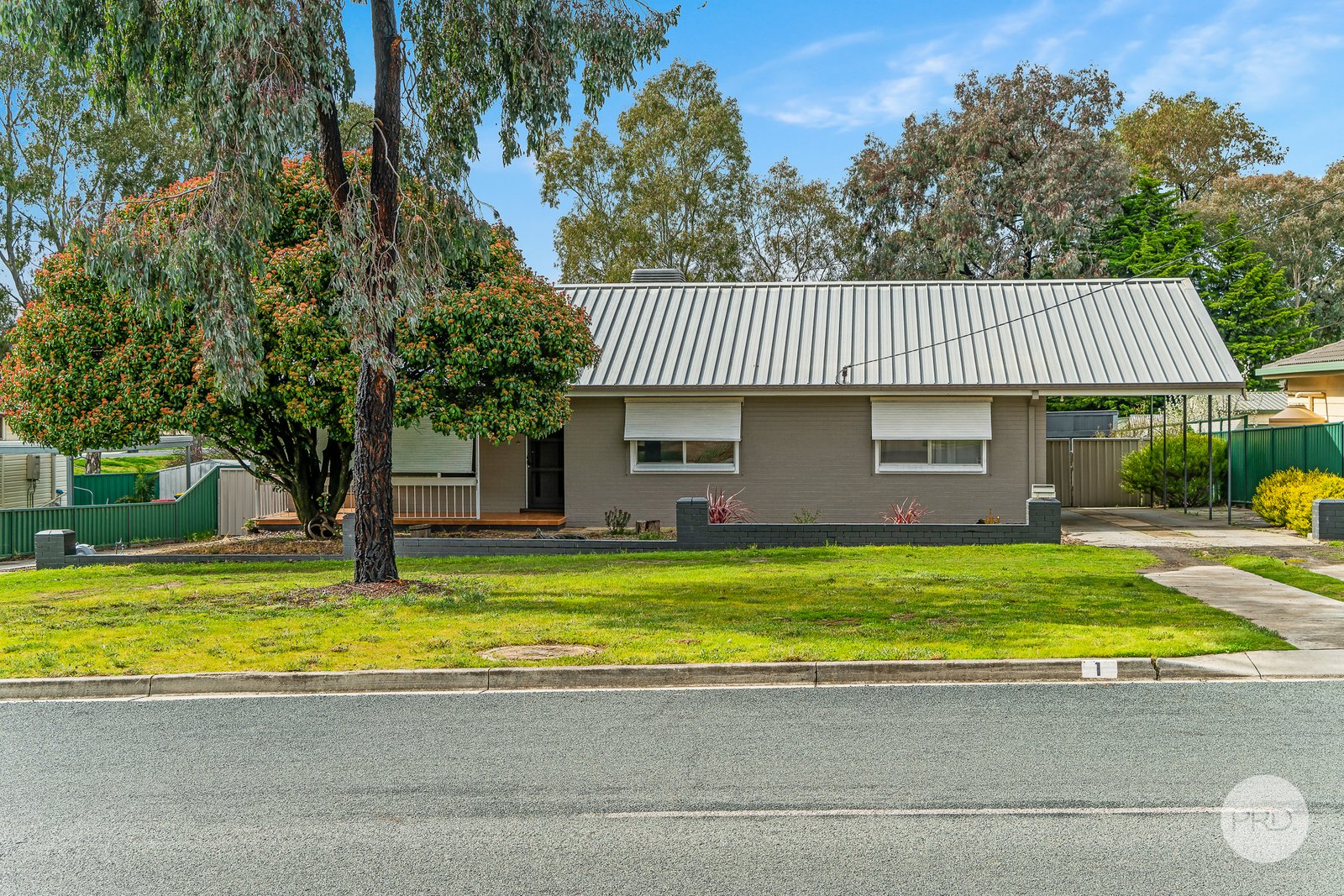 1 MacDougall Road GOLDEN SQUARE 1