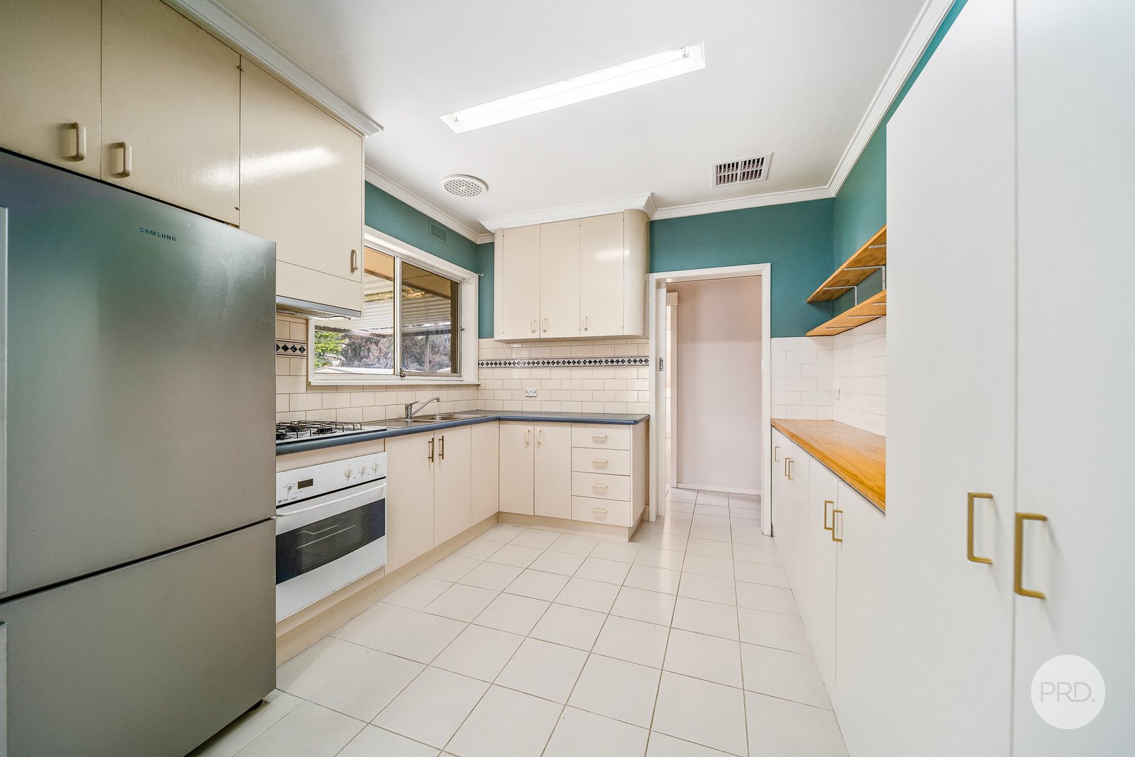 1 MacDougall Road GOLDEN SQUARE 4