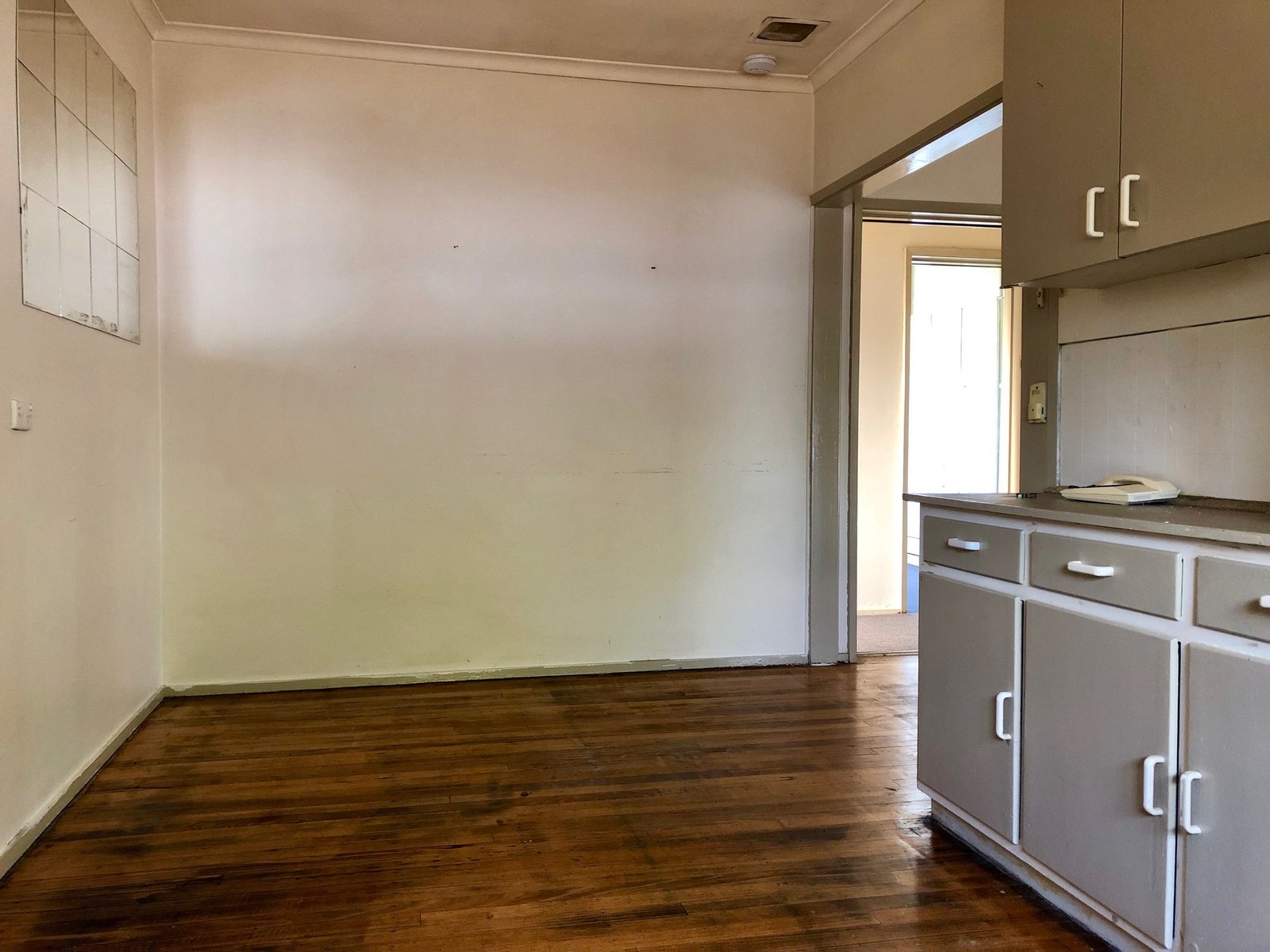 1 Mackinnon Street CORRYONG 7