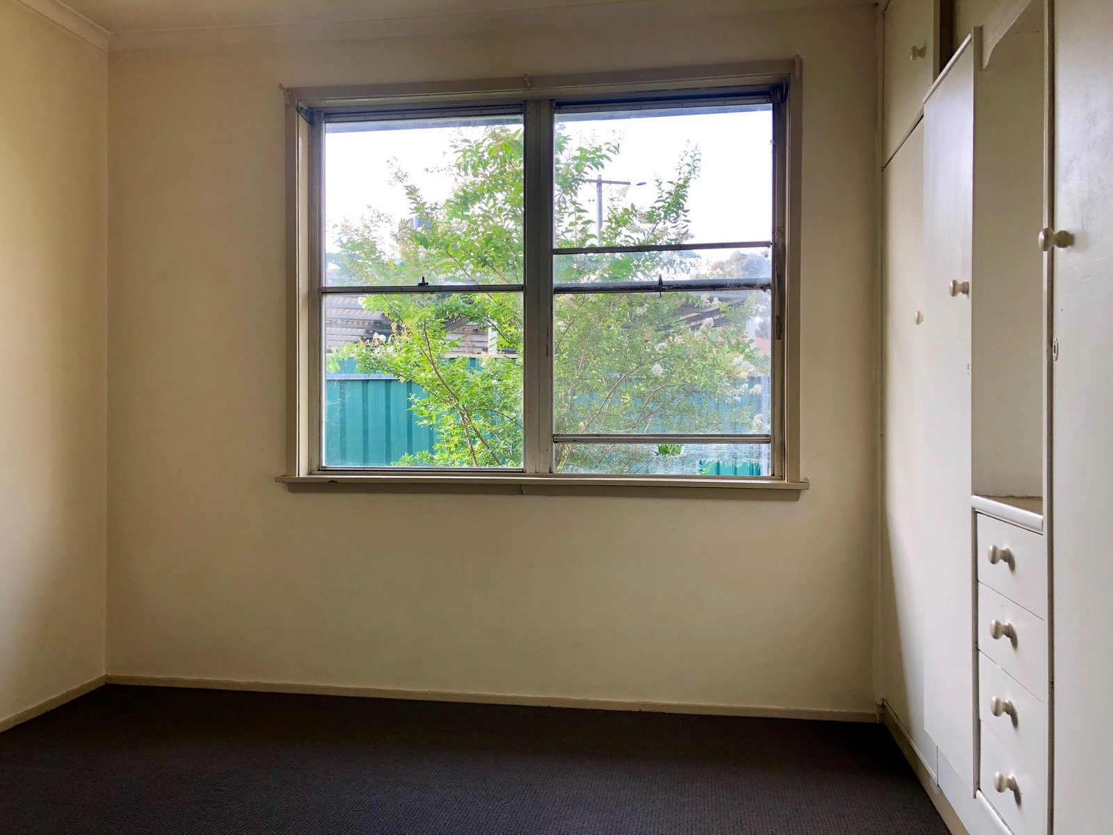 1 Mackinnon Street CORRYONG 9